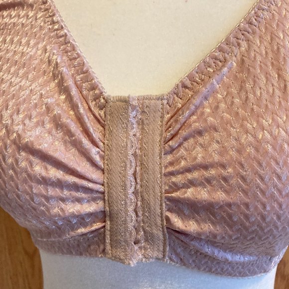 VINTAGE STYLE BRA - SIZE 38 - SILK SATINY FABRIC - Picture 3 of 9